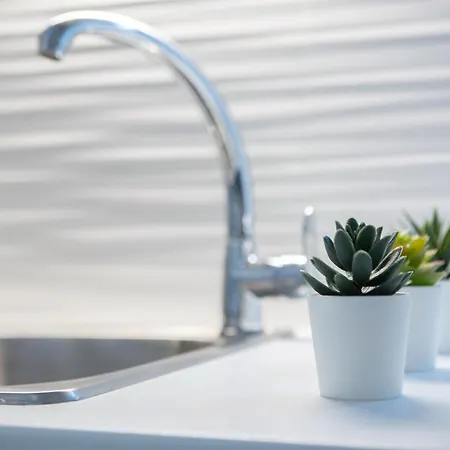 Ξενοδοχείο με διαμερίσματα Kn Ionian 4*