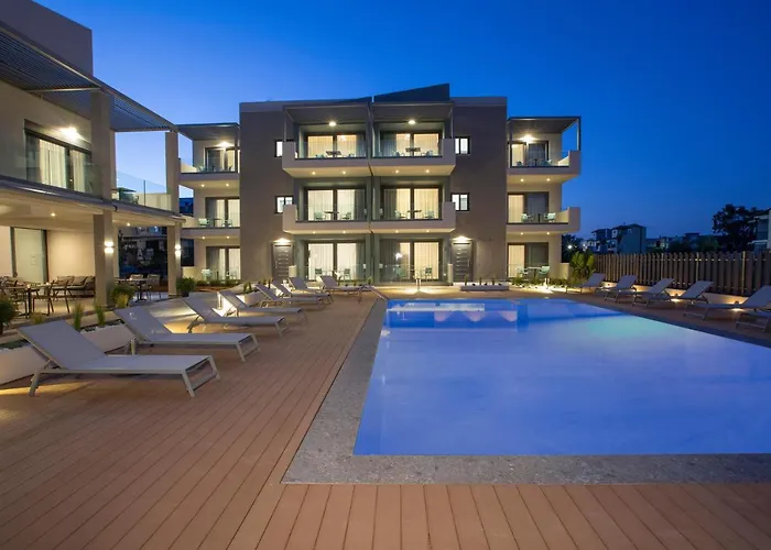 Ξενοδοχείο με διαμερίσματα Kn Ionian 4*